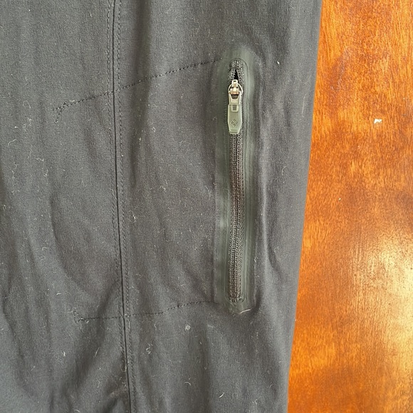 Columbia Omni shield hiking pants. Size 4. Black - Picture 2 of 7